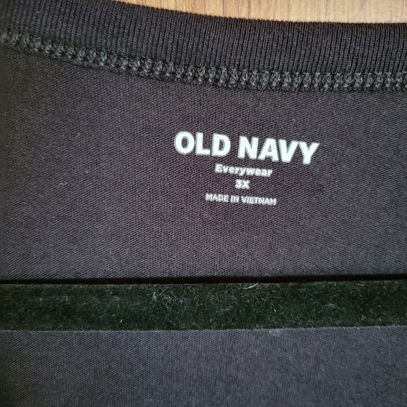 Old Navy ghosts every wear crew neck t-shirt in size 3XL - Picture 3 of 6